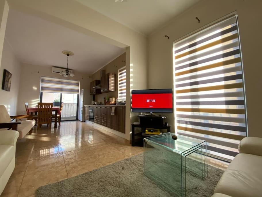 May Flower: Modern Flat Close To Airport/Bus Stops Tarxien المظهر الخارجي الصورة
