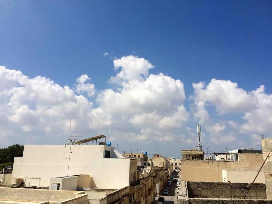 May Flower: Modern Flat Close To Airport/Bus Stops Tarxien المظهر الخارجي الصورة