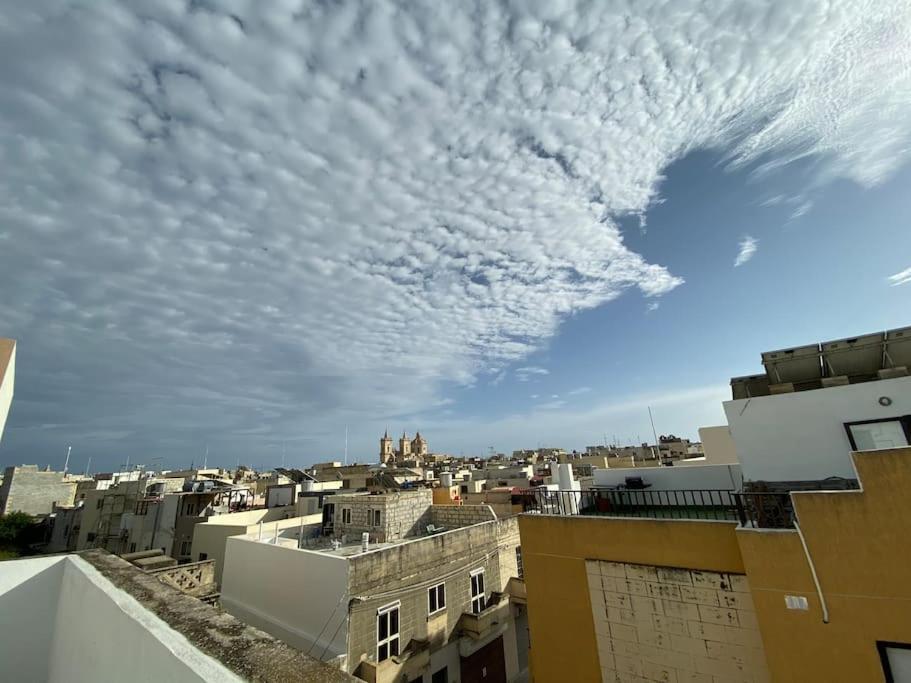 May Flower: Modern Flat Close To Airport/Bus Stops Tarxien المظهر الخارجي الصورة