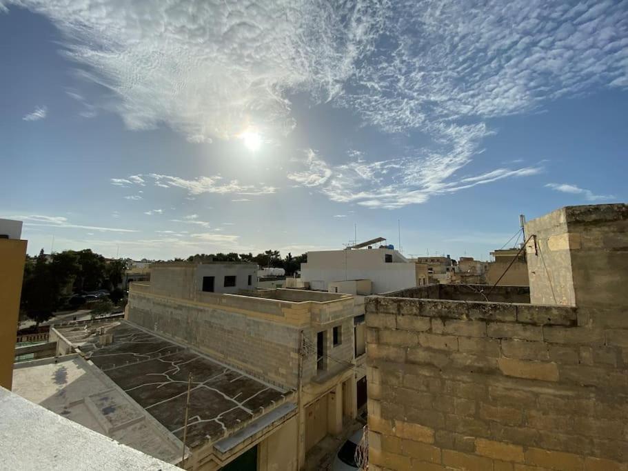 May Flower: Modern Flat Close To Airport/Bus Stops Tarxien المظهر الخارجي الصورة