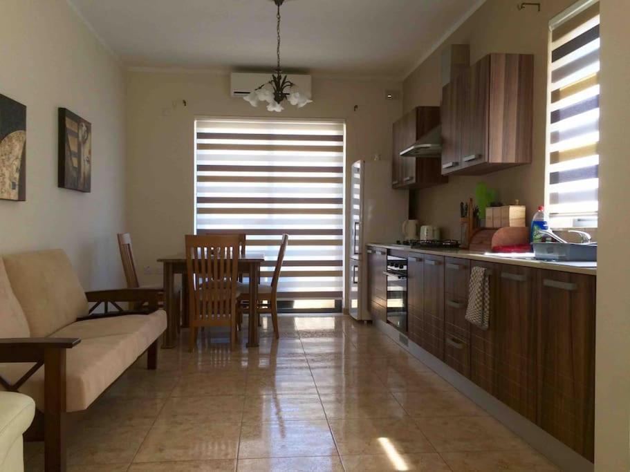 May Flower: Modern Flat Close To Airport/Bus Stops Tarxien المظهر الخارجي الصورة