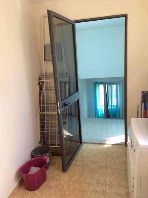 May Flower: Modern Flat Close To Airport/Bus Stops Tarxien المظهر الخارجي الصورة